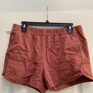 Madewell pull on shorts size M mauve color